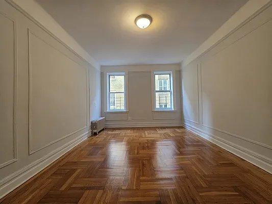 Building Photo - 2 bedroom in BRONX NY 10463
