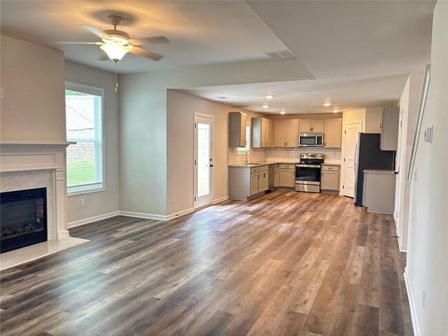 Building Photo - 404 Fox Crk Dr