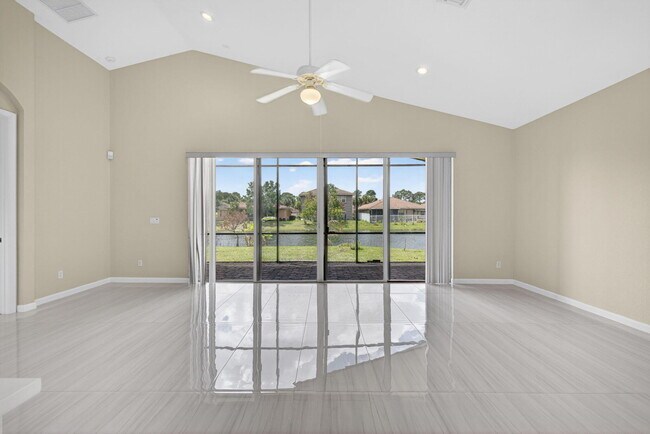 Building Photo - 2237 Newport Isles Blvd