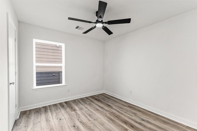 Building Photo - 2746 Piney Lake Ct