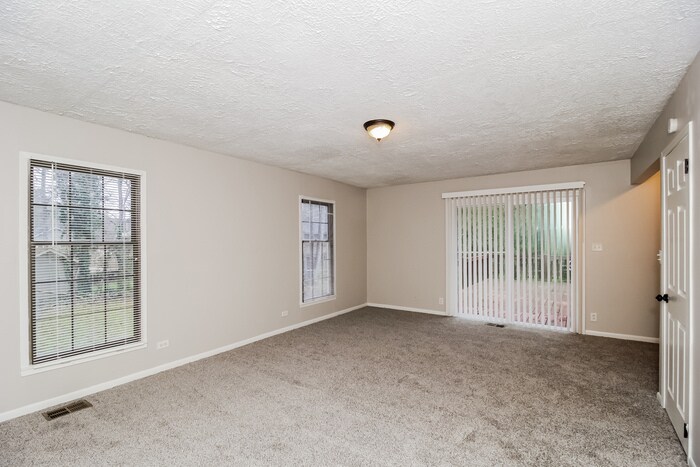 Building Photo - 1928 Leatherleaf Dr SW