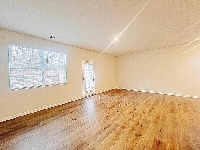 Building Photo - 211 Stellate Pl