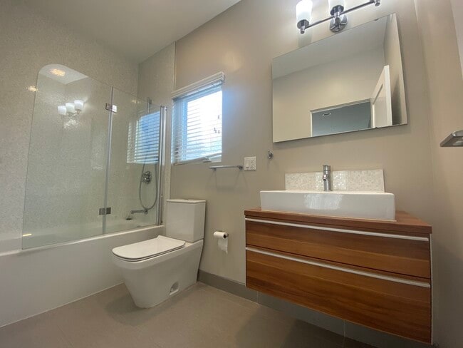 Building Photo - 2149 Carlmont Dr