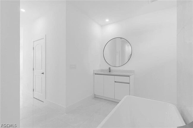 Building Photo - 2001 NW 25th Ave