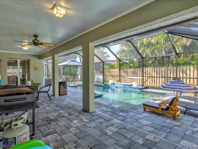 Building Photo - 5884 Milton Ave