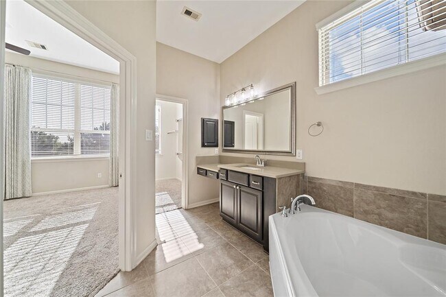Building Photo - 5554 Sallow Bay Ln