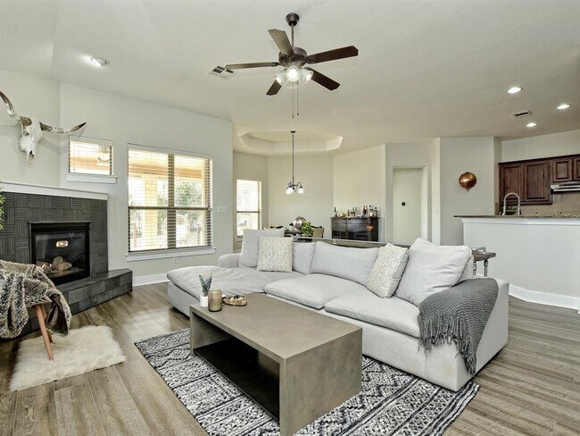 Primary Photo - 214 Rivulet Ln
