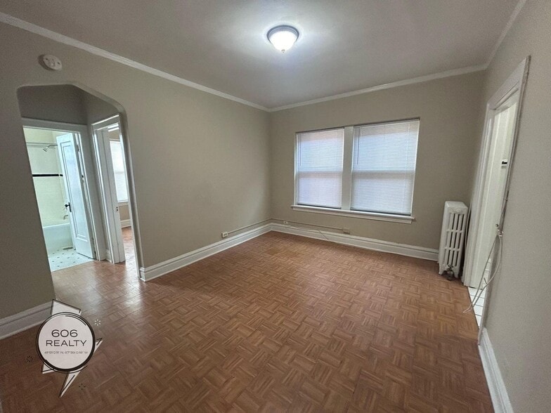 Building Photo - 3120 S Oak Park Ave