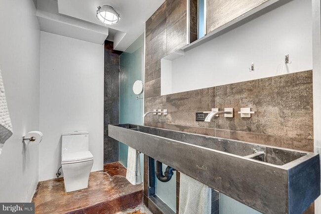 Building Photo - 1413 Swann St NW