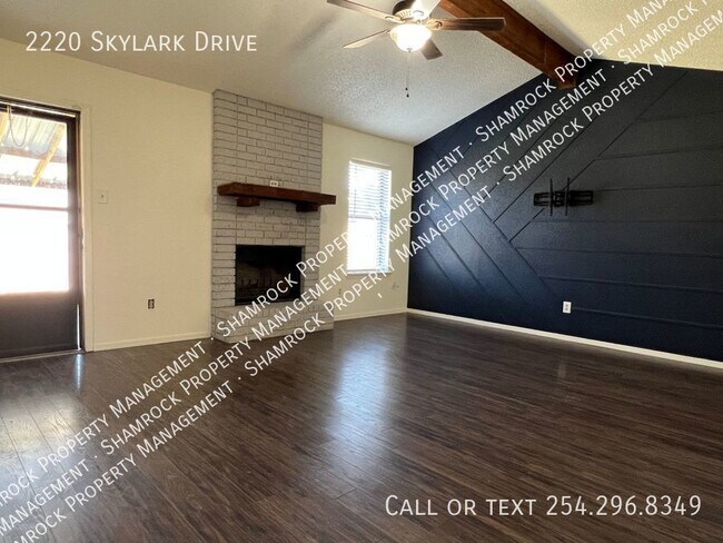 Building Photo - Great Location off Panther Way
