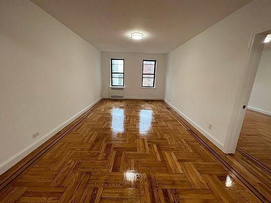 Building Photo - 2 bedroom in Bronx NY 10468