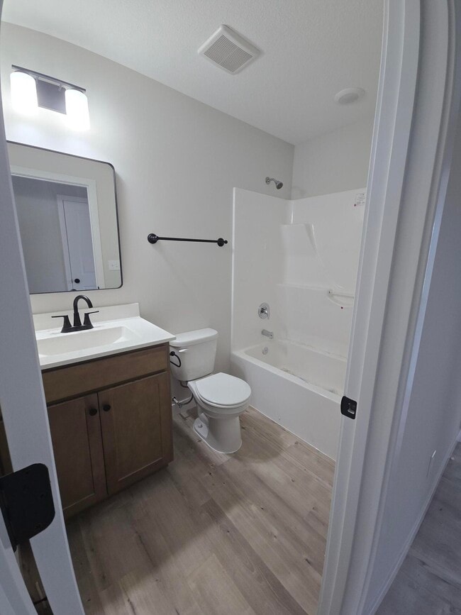 Building Photo - 3960 Clydesdale Dr