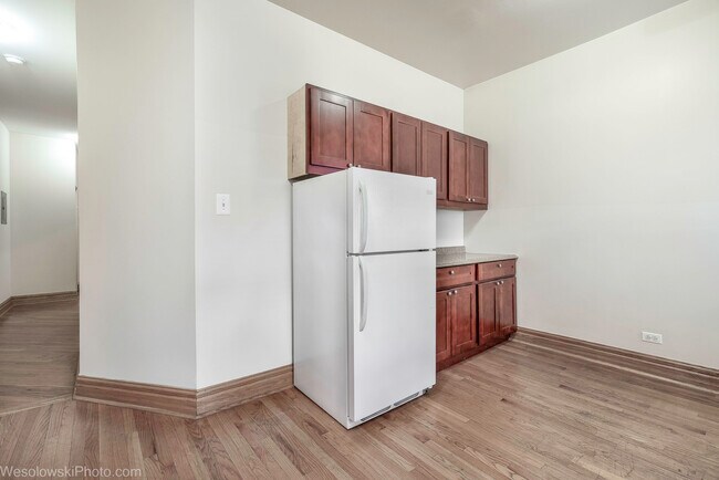 Building Photo - 1165 E 54th St