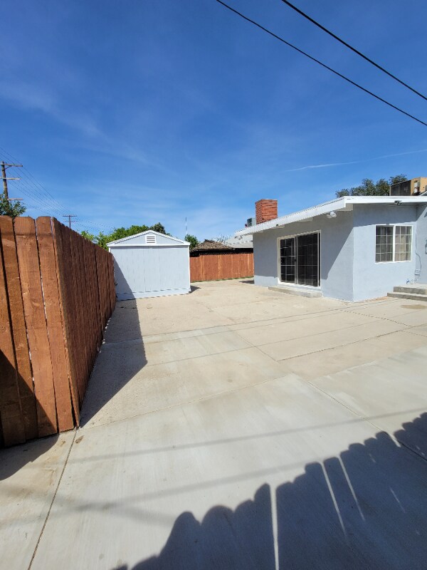 Building Photo - 6503 White Oak Ave