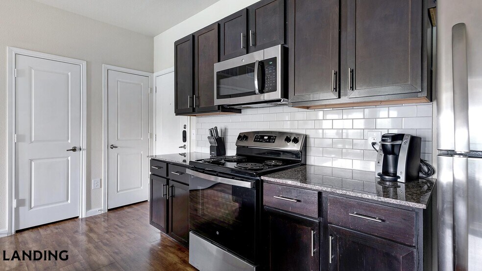 Building Photo - 715 W Slaughter Ln