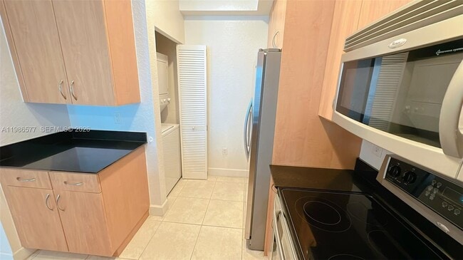 Building Photo - 1830 Radius Dr