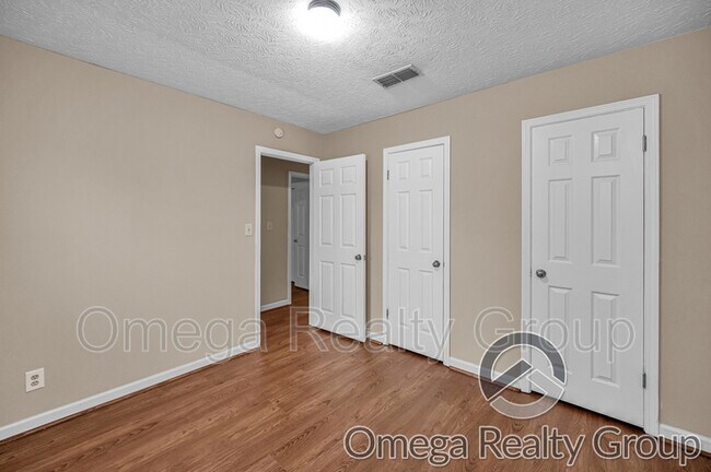 Building Photo - 1849 Young Farm Rd