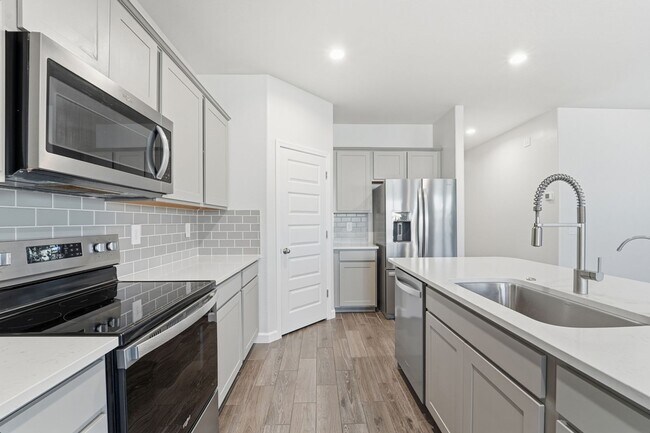 Building Photo - Modern 4-Bedroom Ranch-Style Corner Lot Home - *RENT SPECIAL*