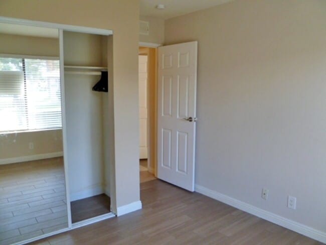 Building Photo - Palm Lake Villas Condo #130