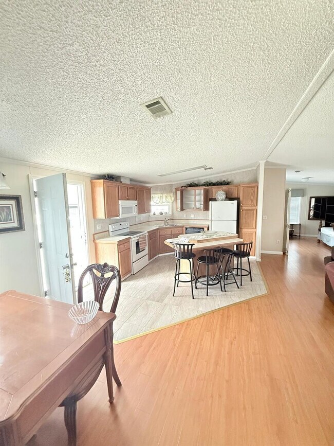 Building Photo - 2090 SW 85th Ave