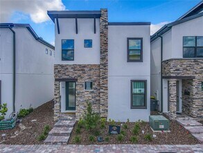 Building Photo - 208 Villa Domani Ct