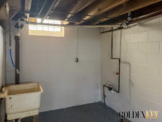 Building Photo - 18685 Asbury Park