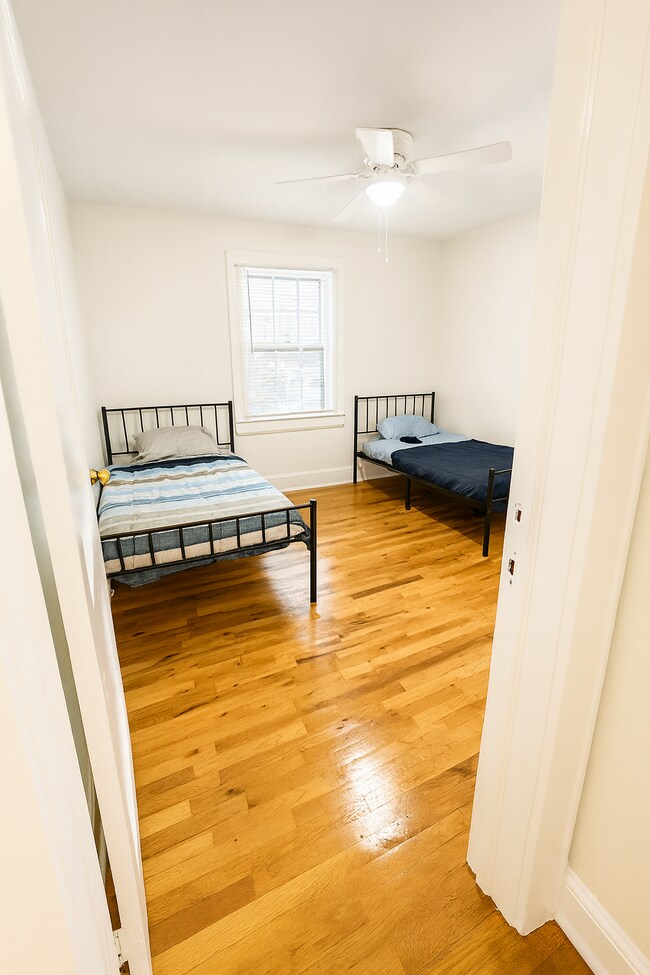 Building Photo - 809 Massey Ave