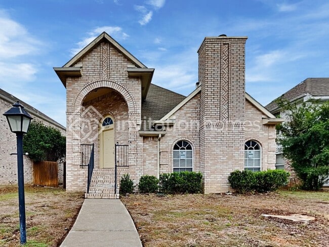 Primary Photo - 1737 Creekbend Dr