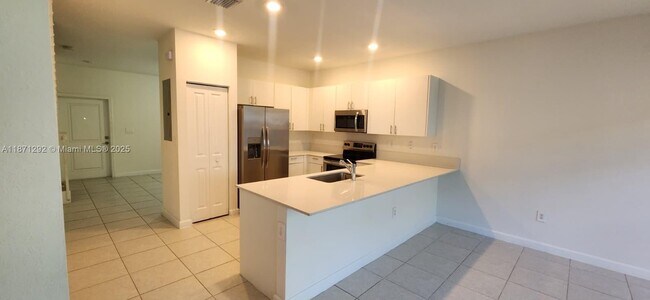 Building Photo - 13265 SW 286th Terrace