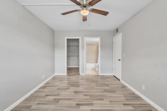 Building Photo - 22795 SW 66th Ave