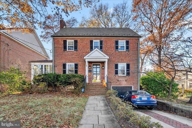 Building Photo - 2412 N Columbus St