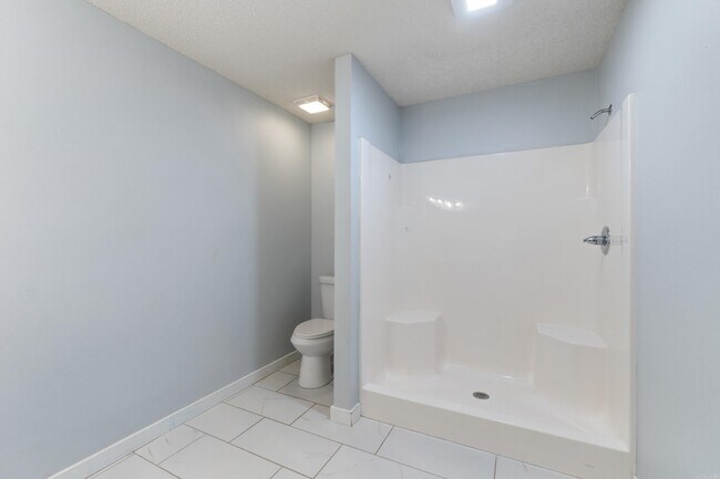 Building Photo - 337 Lamplighter Dr