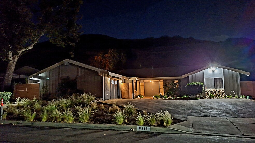 Front view of home for lease - 6216 Paseo Canyon Dr