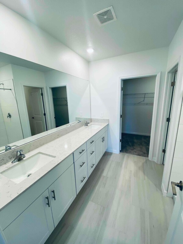 Building Photo - 11320 Linden Depot Rd