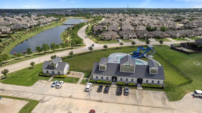 Building Photo - 24815 Pavonia Lake Ln