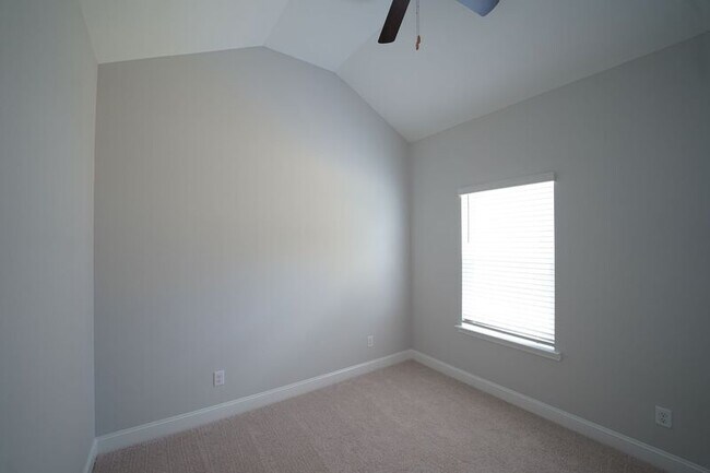 Building Photo - 27 Sago Palm Wy