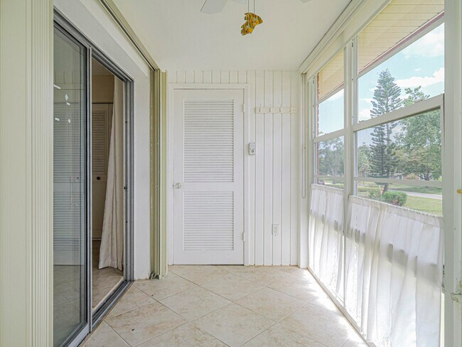 Building Photo - 41 Woodland Dr