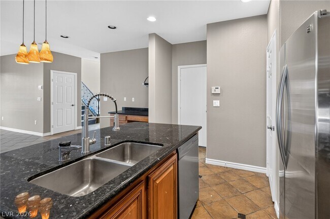 Building Photo - 8307 Ivy Leaf St