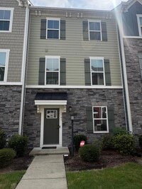 Building Photo - Chesapeake Home