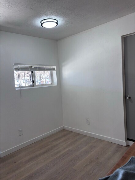 Building Photo - 9402 Claremont Ave NE