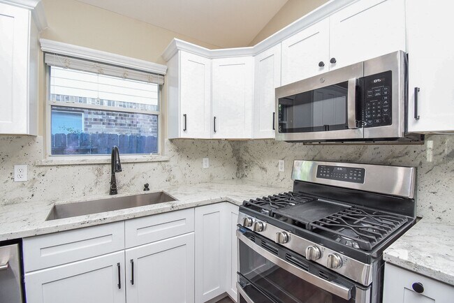 Building Photo - 20922 Barbons Heath Ct