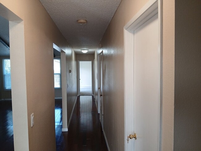 Building Photo - 400 Mokelumne Dr