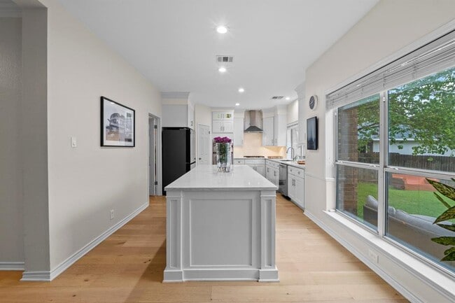 Building Photo - 6300 Needham Ln