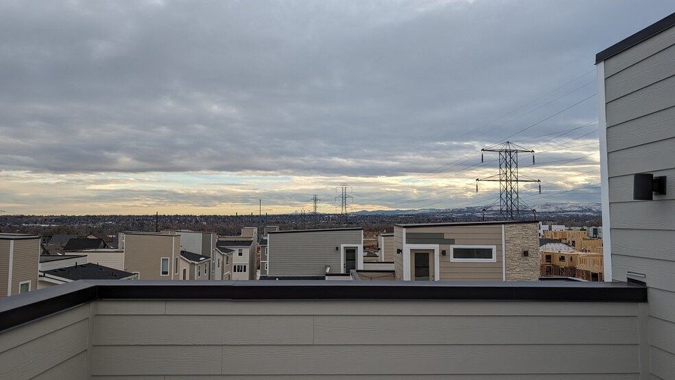 Building Photo - 11206 W 53rd Ln