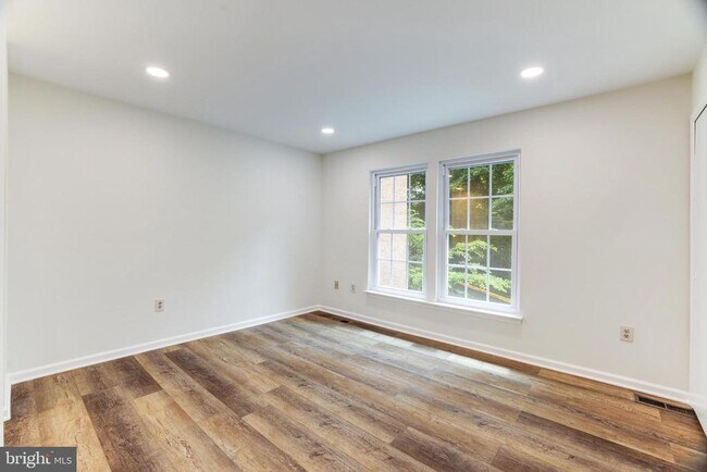 Building Photo - 2135 Derby Ridge Ln