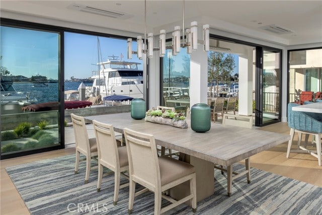 Building Photo - 130 S Bay Front