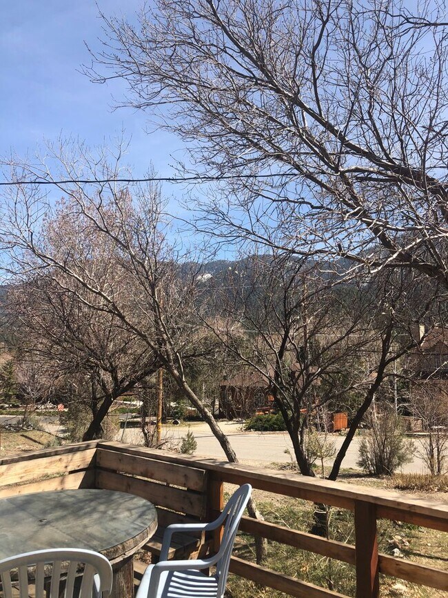 Building Photo - Cozy 2 Bed | 1 Bath Cabin in Prime Location!