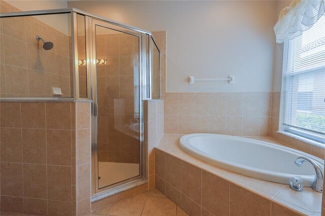 Building Photo - 18014 Java Isle Dr