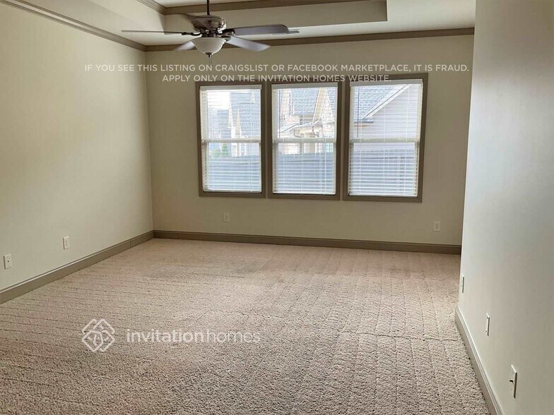 Building Photo - 3968 Sovereign Dr