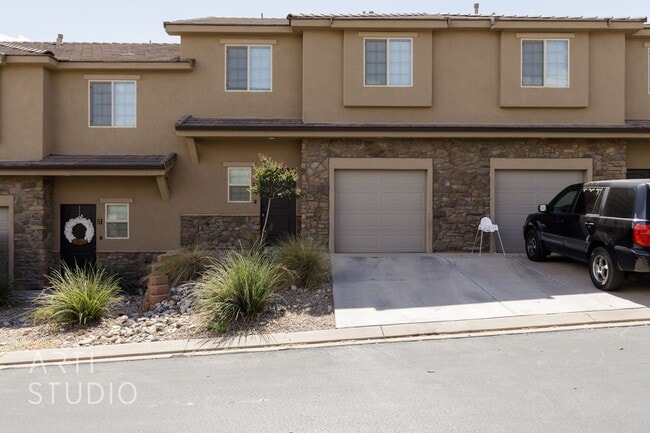 Primary Photo - MOVE-IN SPECIAL $100 OFF FIRST MONTH'S REN...
